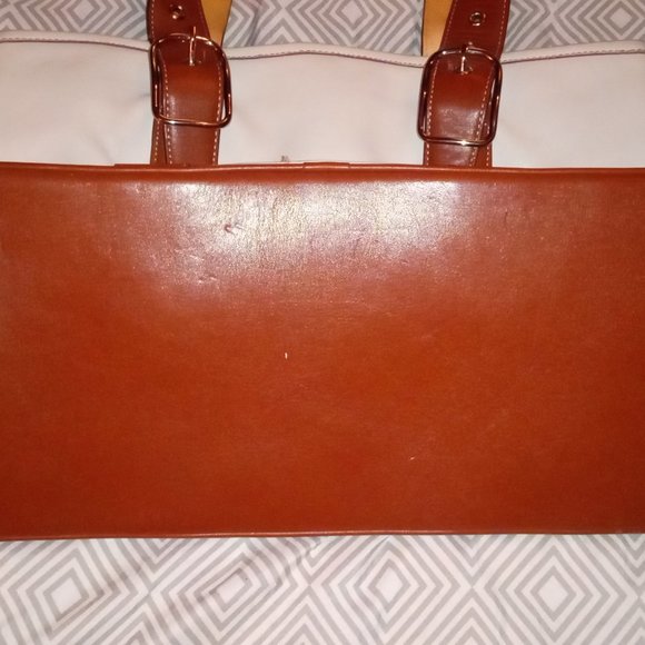 Womans Coach HandBag - Picture 5 of 13